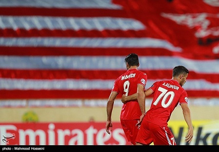 به پلیس گفتم اگر جریمه‌ام نکنی، طارمی در پرسپولیس می‌ماند!/ امیدوارم پرسپولیس از اوکراین اضافه بار نیاورد!