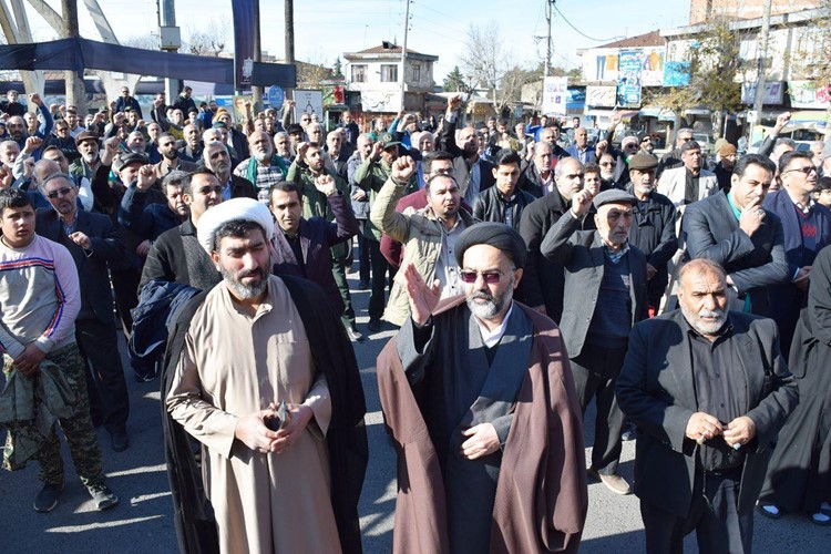 راهپیمایی علی آبادی ها در حمایت از «سپاه مقتدر»