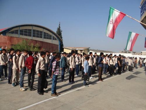 زنگ ایثار و شهادت در مدارس فاضل آباد نواخته شد/ تصاویر