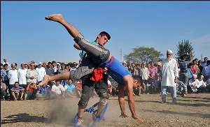 آزادشهر میزبان بازیهای بومی محلی مدارس گلستان