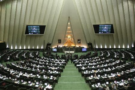 بانک مرکزی موظف به پرداخت۲۰ درصد منابع حاصل از صادرات نفت و گاز